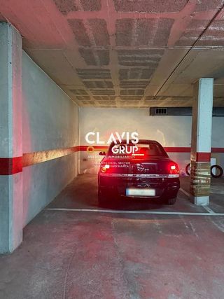 Garaje en venta en La Prosperitat en Barcelona