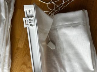 Estor plegable blanco de tela