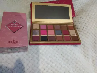 Paleta Passion Luxx Revolution y colonia Prady