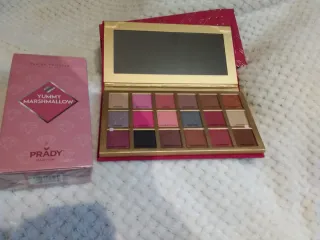 Paleta Passion Luxx Revolution y colonia Prady