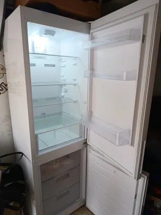 Nevera Benavent blanca