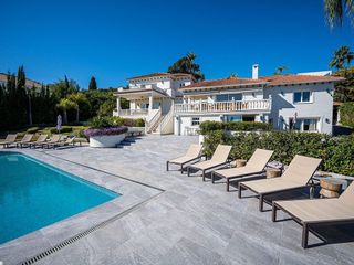 Chalet en alquiler en Los Naranjos - Las Brisas en Marbella