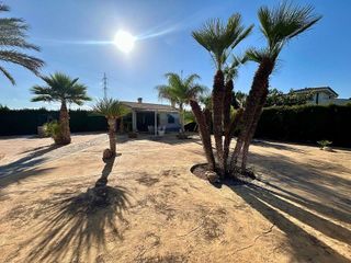 Chalet en venta en La Algoda - Matola - El Pla en Elche