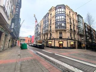 Local comercial en alquiler en Barrio de Abando en Bilbao