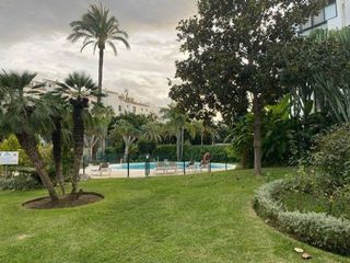 Piso en alquiler en Puerto Banús en Marbella