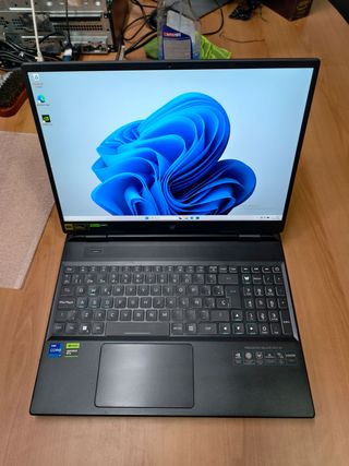 Acer Predator Helios Neo 16 PNH-16-71-76XV