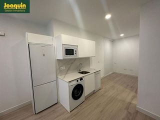 Estudio en alquiler en Huerta de la Reina - Trassierra en Córdoba