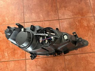 Faro Delantero Izquierdo Peugeot 307