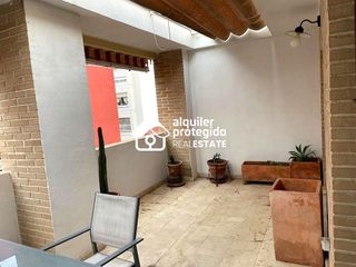 Ático en alquiler en Mercado en Alicante
