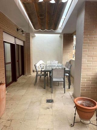 Ático en alquiler en Mercado en Alicante