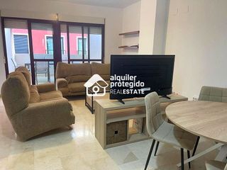 Ático en alquiler en Mercado en Alicante