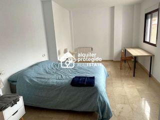 Ático en alquiler en Mercado en Alicante