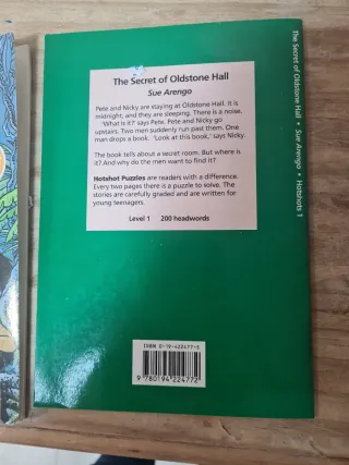 Hotshots 1. Secret of Oldstone Hall