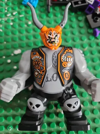 Figura Lego Ninjago no oficial