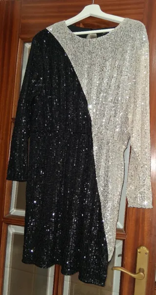 Vestido lentejuelas negro y plateado