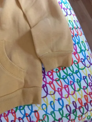 LOTE DE 3 SUDADERAS. Talla 8/9 Años