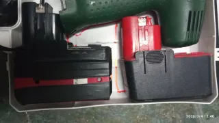 2 Taladros, eléctrico y batería  caja de llaves de