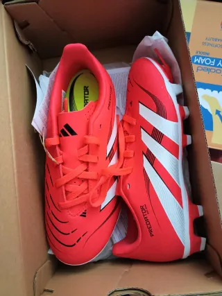 Botas de fútbol Adidas Predator Club FxG J