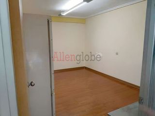 Local comercial en venta en Laviada en Gijón