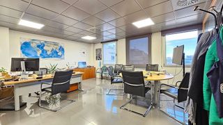 Oficina en alquiler en La Nova Esquerra de l'Eixample en Barcelona