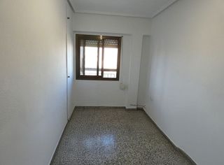 Piso en alquiler en Marxalenes en Valencia