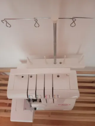 Remalladora Singer Overlock Ultralock