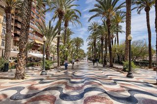 Piso en venta en Ensanche - Diputación en Alicante