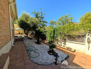 Chalet en venta en Linares