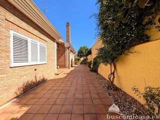 Chalet en venta en Linares