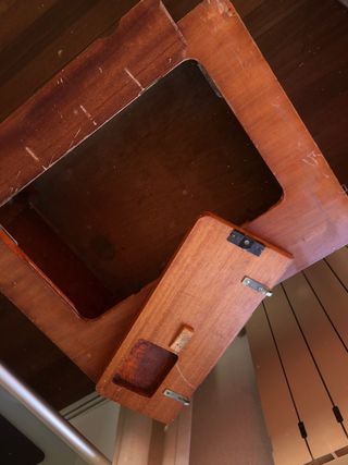 Mesa de costura de madera