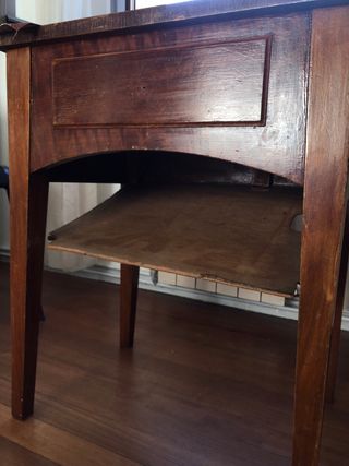 Mesa de costura de madera