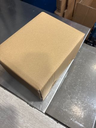 Caja de cartón marrón1