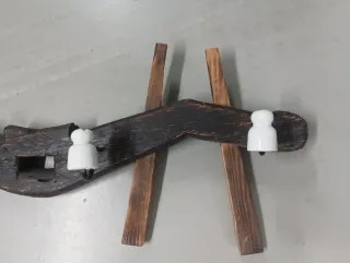 Perchero yugo de madera