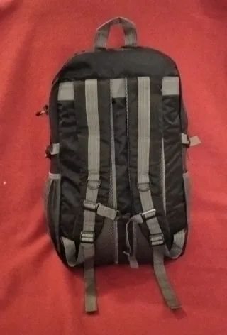 Mochila Alaska 40L Negra/Gris