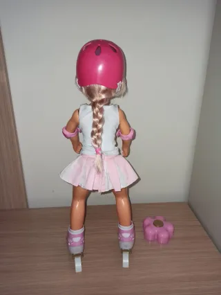 Nancy Patinadora con Accesorios