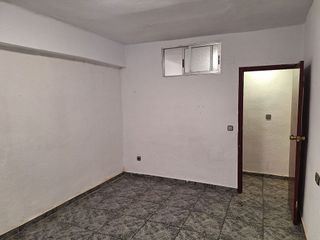 Piso en venta en Ciutat Fallera en Valencia