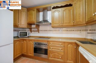 Casa adosada en venta en Ogíjares