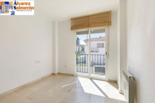 Casa adosada en venta en Ogíjares