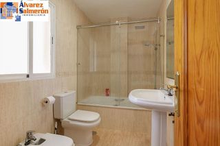 Casa adosada en venta en Ogíjares