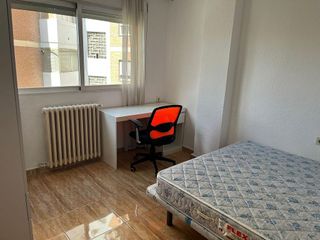 Piso en alquiler en Pajaritos - Plaza de Toros en Granada