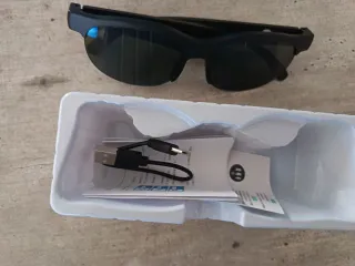 Occhiali da sole Bluetooth neri