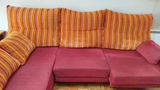 Sofá Chaiselongue Tela Naranja y Rojo