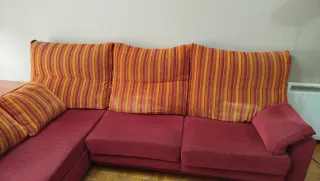 Sofá Chaiselongue Tela Naranja y Rojo