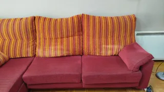 Sofá Chaiselongue Tela Naranja y Rojo