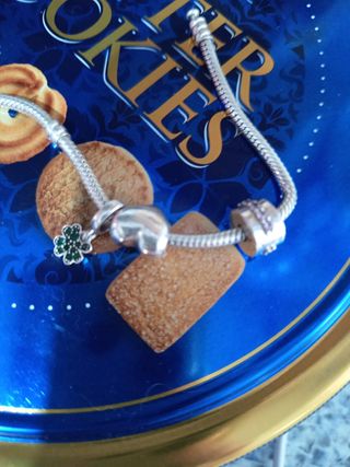 Pulsera Pandora Corazón y Trébol