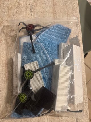 Robot aspirapolvere Honiture + ricambi