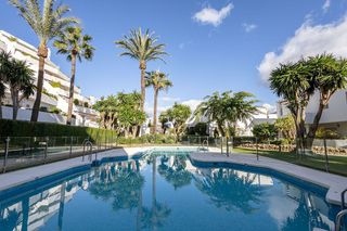 Piso en venta en Nueva Andalucía centro en Marbella