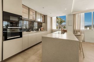 Piso en venta en Nueva Andalucía centro en Marbella