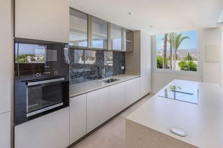 Piso en venta en Nueva Andalucía centro en Marbella