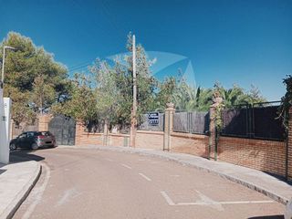 Terreno en venta en Ctra de Sevilla - Ronda sur en Badajoz